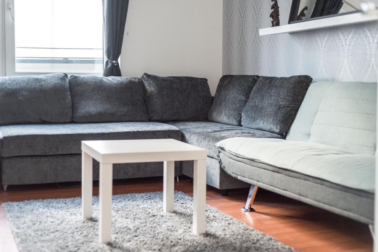 Modern Spacious 3 Bedroom City Centre Apartment - Free Parking - Private Balcony Единбург Екстер'єр фото