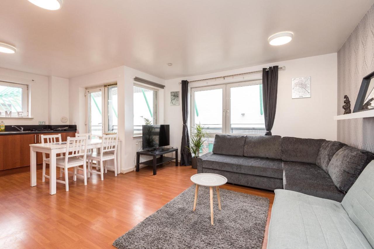Modern Spacious 3 Bedroom City Centre Apartment - Free Parking - Private Balcony Единбург Екстер'єр фото