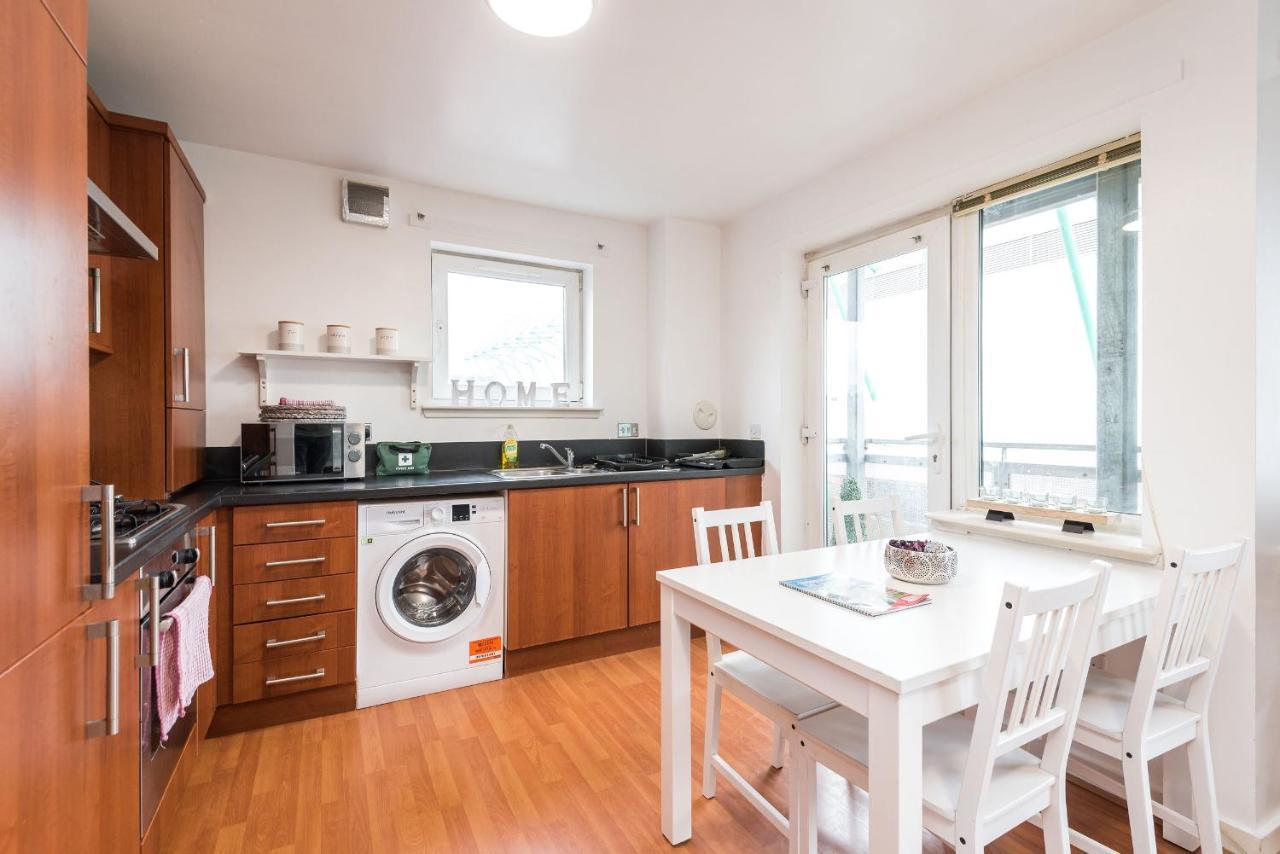 Modern Spacious 3 Bedroom City Centre Apartment - Free Parking - Private Balcony Единбург Екстер'єр фото