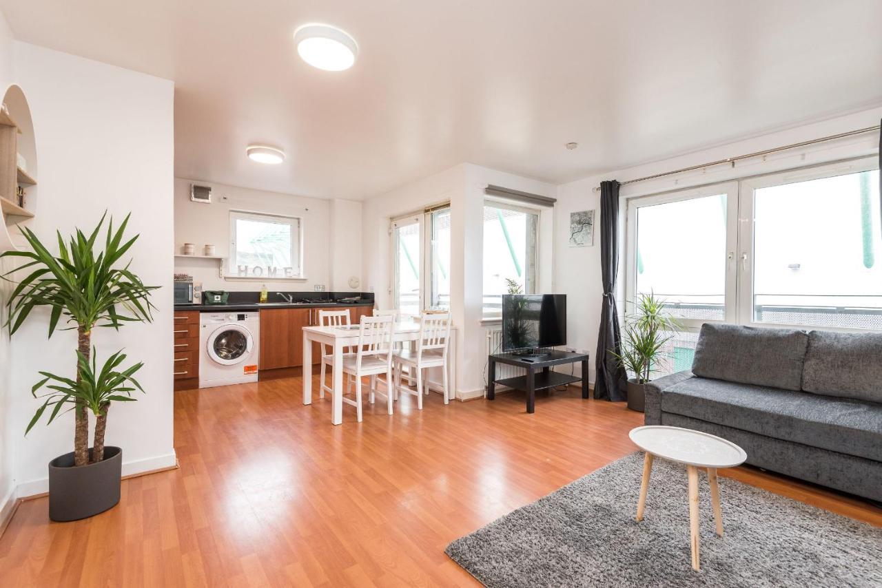 Modern Spacious 3 Bedroom City Centre Apartment - Free Parking - Private Balcony Единбург Екстер'єр фото