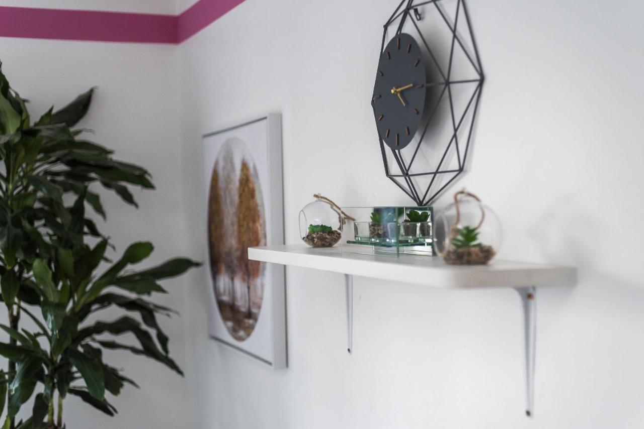 Modern Spacious 3 Bedroom City Centre Apartment - Free Parking - Private Balcony Единбург Екстер'єр фото