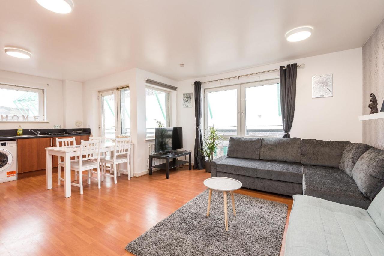 Modern Spacious 3 Bedroom City Centre Apartment - Free Parking - Private Balcony Единбург Екстер'єр фото