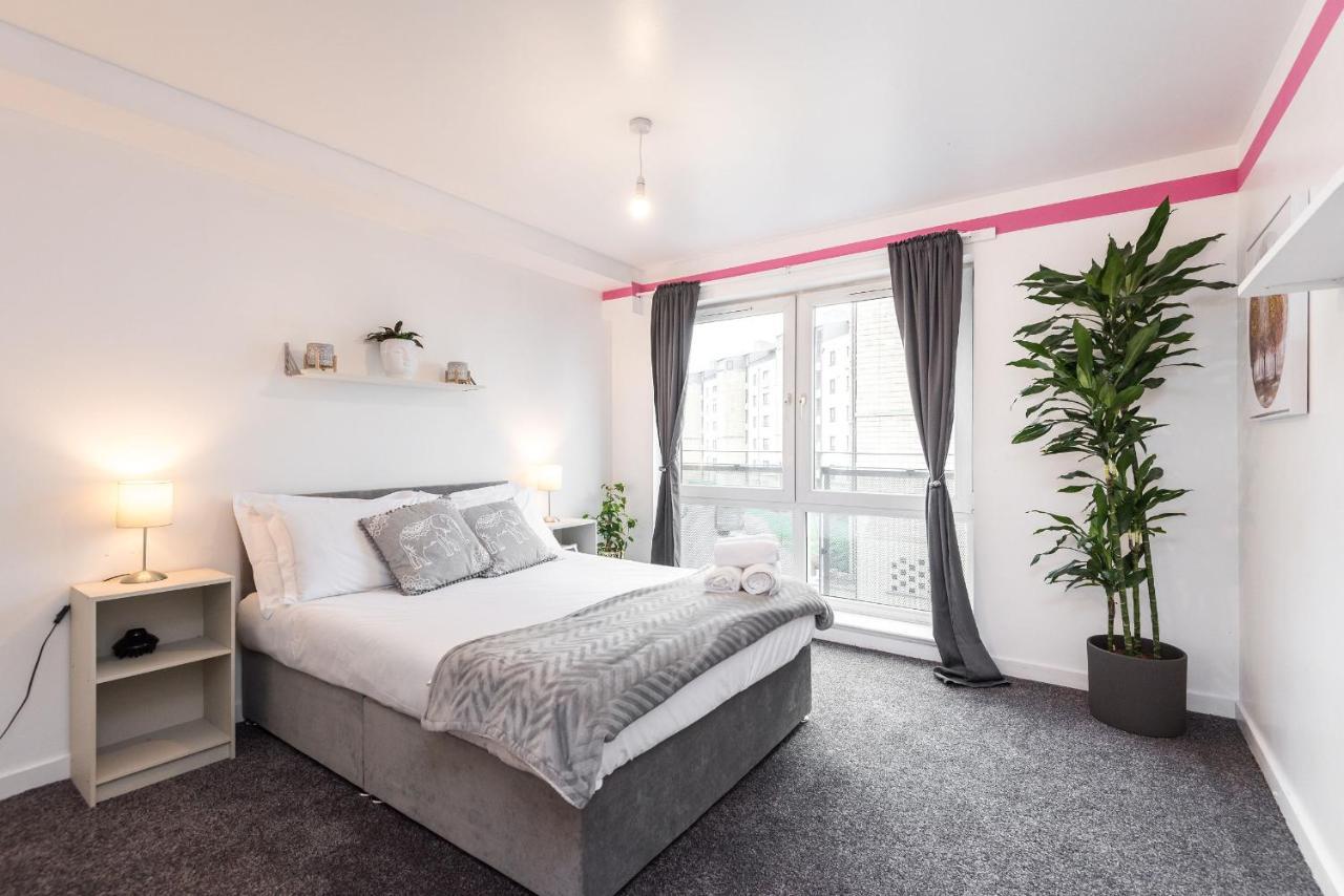 Modern Spacious 3 Bedroom City Centre Apartment - Free Parking - Private Balcony Единбург Екстер'єр фото