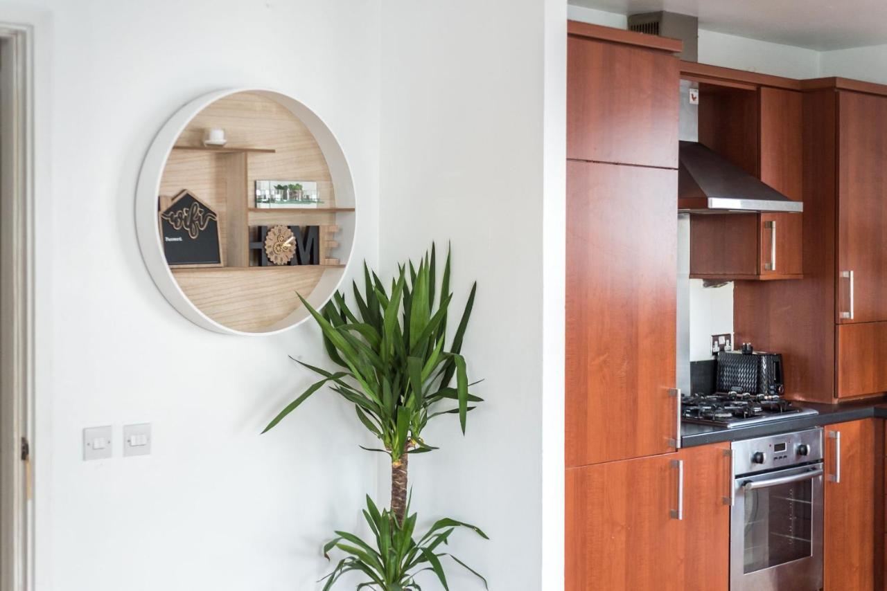Modern Spacious 3 Bedroom City Centre Apartment - Free Parking - Private Balcony Единбург Екстер'єр фото