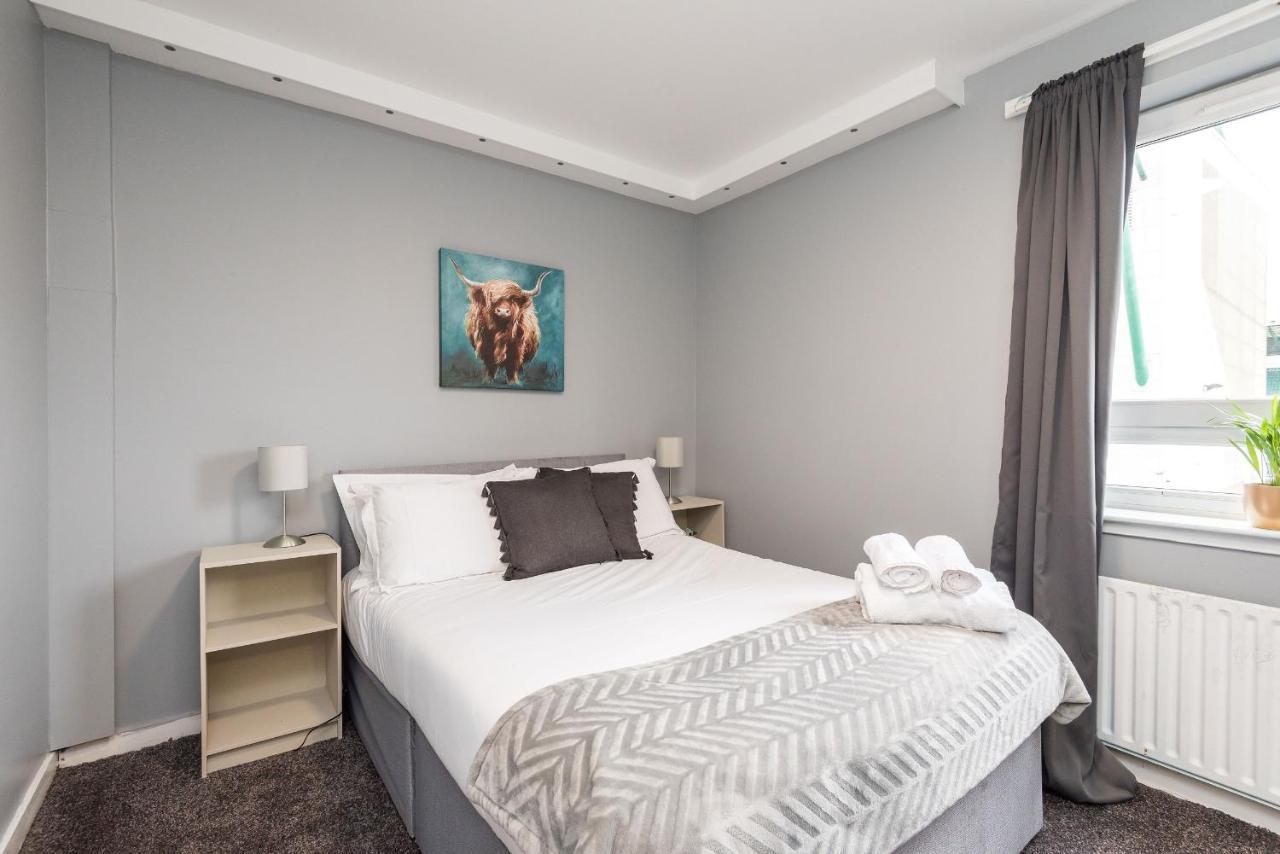 Modern Spacious 3 Bedroom City Centre Apartment - Free Parking - Private Balcony Единбург Екстер'єр фото